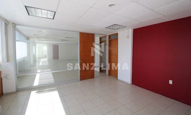 Las Fuentes: Magnifica área para oficinas, con excelente ubicación e iluminación
