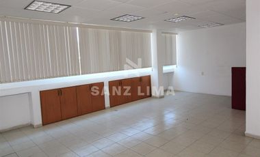 Las Fuentes: Magnifica área para oficinas, con excelente ubicación e iluminación