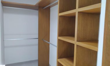 Casa en Venta en Fluvial Vallarta – Residencial Entre Ríos, 4 Recamaras y Excelente Ubicación