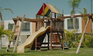 Casa en venta en Real Flamingos Bucerias con amenidades, alberca y seguridad