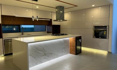 Casa en Venta en Karakal Nuevo Vallarta con roof top y alberca | 4 recamaras con una en planta baja