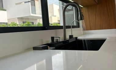 Casa en Venta en Karakal Nuevo Vallarta con roof top y alberca | 4 recamaras con una en planta baja