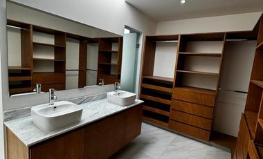 Casa en venta en St. Angelo