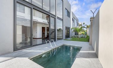 Casa en Venta en Karakal Residencial con Alberca Privada