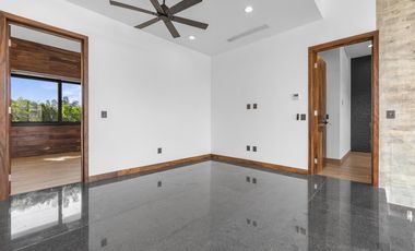 Casa en Venta en Karakal Residencial con Alberca Privada