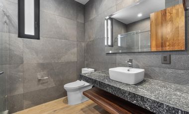 Casa en Venta en Karakal Residencial con Alberca Privada