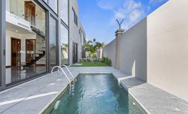 Casa en Venta en Karakal Residencial con Alberca Privada