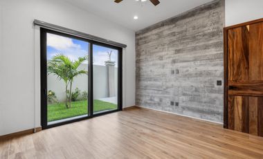 Casa en Venta en Karakal Residencial con Alberca Privada