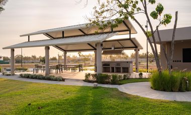 Casa en Venta en Karakal Residencial con Alberca Privada