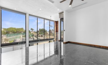 Casa en Venta en Karakal Residencial con Alberca Privada