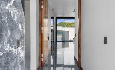 Casa en Venta en Karakal Residencial con Alberca Privada