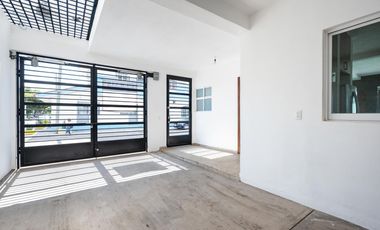 Casa en Venta en Villas Universidad Puerto Vallarta con Alberca Privada y Esquina