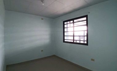 ALQUILO CASA CERCADA 3HAB ALTO BOQUETE