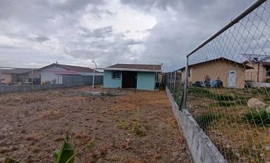 ALQUILO CASA CERCADA 3HAB ALTO BOQUETE