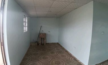 ALQUILO CASA CERCADA 3HAB ALTO BOQUETE