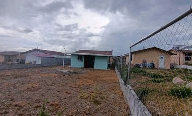 ALQUILO CASA CERCADA 3HAB ALTO BOQUETE