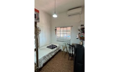 Venta casa 4 AMB a mts del colegio renacimiento PASO DEL REY