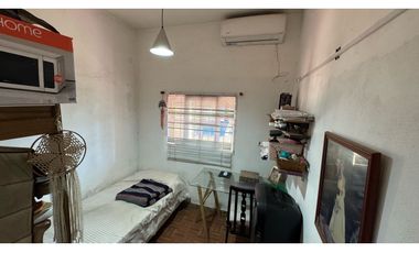 Venta casa 4 AMB a mts del colegio renacimiento PASO DEL REY