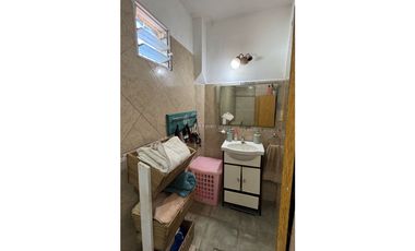 Venta casa 4 AMB a mts del colegio renacimiento PASO DEL REY