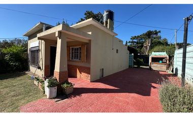 Venta casa 4 AMB a mts del colegio renacimiento PASO DEL REY