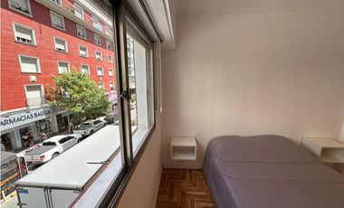 3 AMBIENTES A LA CALLE – TODO EXTERNO CON BALCÓN CORRIENTES 1700