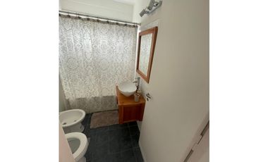 DEPARTAMENTO 2 AMBIENTES A LA CALLE CON BALCON - CENTRO