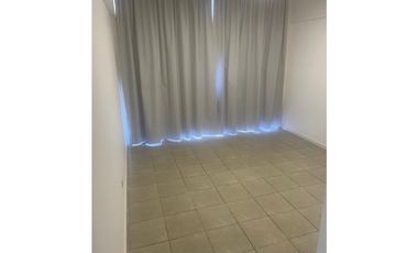 DEPARTAMENTO 2 AMBIENTES A LA CALLE CON BALCON - CENTRO