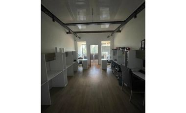 OFICINA ALQUILER EN LOMAS DE SAN ISIDRO