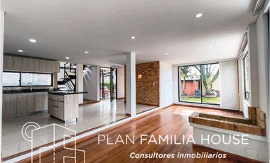 Casa en Cota en parcelacion, hermosa zona verde