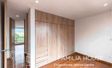 Casa en Cota en parcelacion, hermosa zona verde