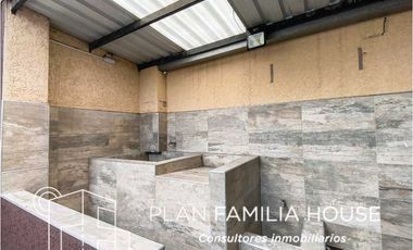 Casa en Cota en parcelacion, hermosa zona verde