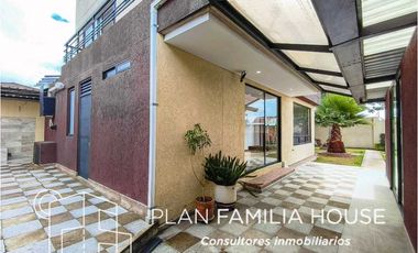 Casa en Cota en parcelacion, hermosa zona verde