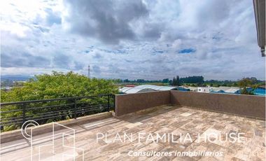 Casa en Cota en parcelacion, hermosa zona verde