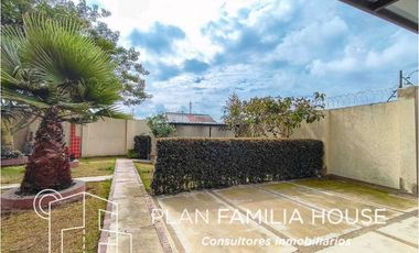 Casa en Cota en parcelacion, hermosa zona verde