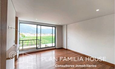 Casa en Cota en parcelacion, hermosa zona verde