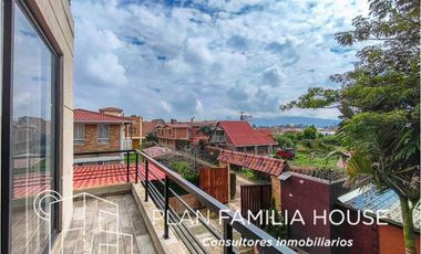 Casa en Cota en parcelacion, hermosa zona verde