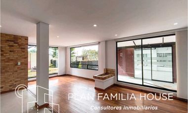 Casa en Cota en parcelacion, hermosa zona verde