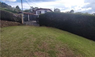 Se Arrienda Casa Campestre en el Alto de Virgen