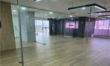 Alquiler Oficina Poblado Campestre. 9804233 DL