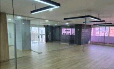 Alquiler Oficina Poblado Campestre. 9804233 DL