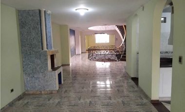 Arrienda Casa Versalles Manizales