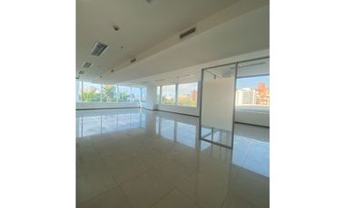 VENTA DE OFICINA EN EL COUNTRY - BARRANQUILLA