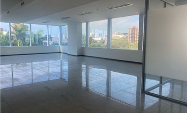 VENTA DE OFICINA EN EL COUNTRY - BARRANQUILLA