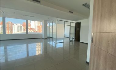 VENTA DE OFICINA EN EL COUNTRY - BARRANQUILLA
