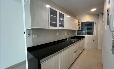 SE VENDE APARTAMENTO EN LA CASTELLANA DE MONTERA