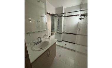 SE VENDE APARTAMENTO EN LA CASTELLANA DE MONTERA