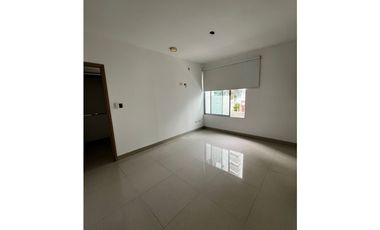 SE VENDE APARTAMENTO EN LA CASTELLANA DE MONTERA