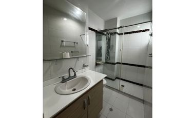 SE VENDE APARTAMENTO EN LA CASTELLANA DE MONTERA