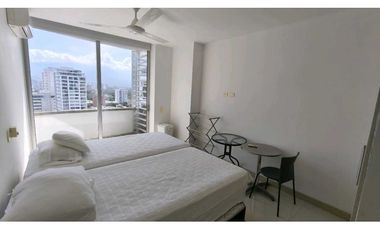 Apartamento de lujo con vista al MAR y la marina - 005