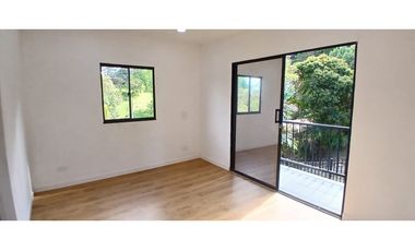 Se arrienda casa campestre en el municipio de Rionegro Antioquia.